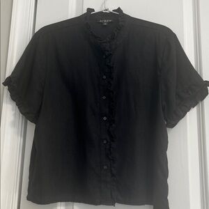 Like new. J. Crew linen cropped Button Down blouse